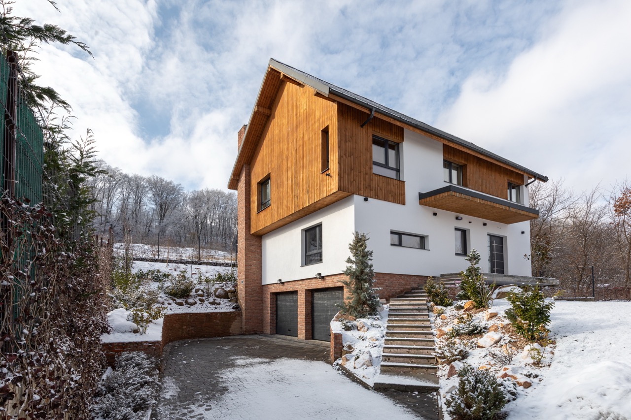 Exterior & Spații Utile